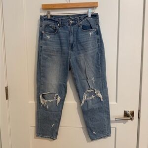 American Eagle Outfitters Relaxed Ripped Blue Jeans - Size 6 X-Short